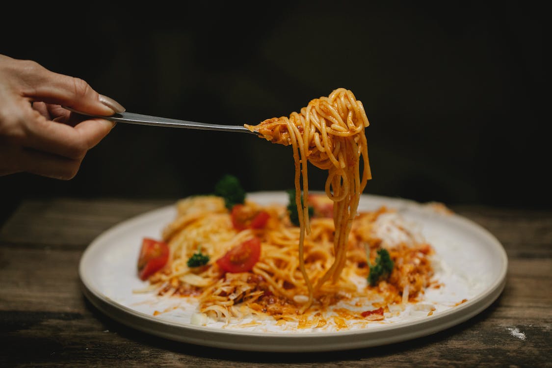 Bolognai spenótos cukkinis tészta